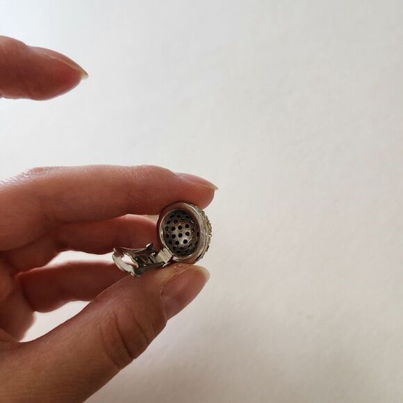 Vintage BELLINI Crystal Rhinestone Clip-On Ball Round Button Earrings Silver EUC - Picture 4 of 6